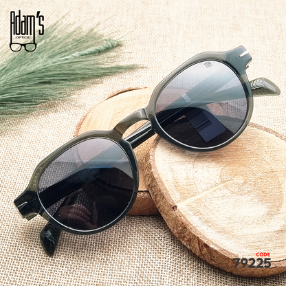 David Beckham VG5020 Oval Sunglasses