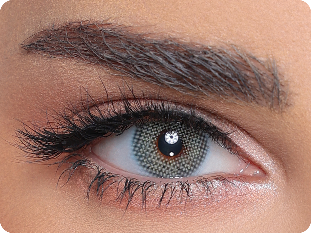 Luminous Coloured Contact Lenses