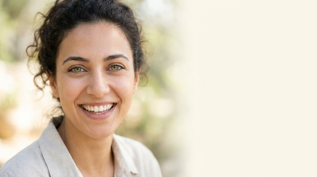 Woman with bright eyes for contact lenses